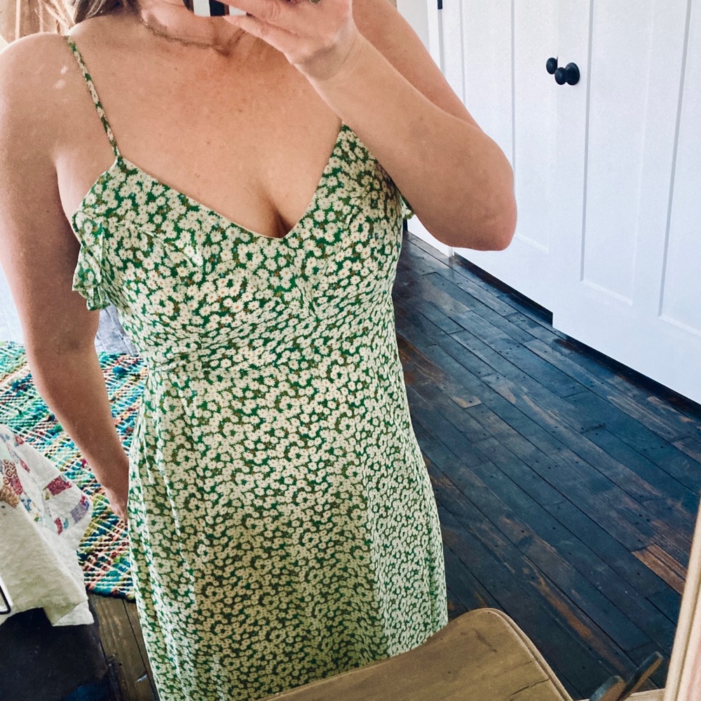 Long floral / flowing sun dress | NWOT | BOGO!!! Buy 1 $5 item & get 1 $5 item